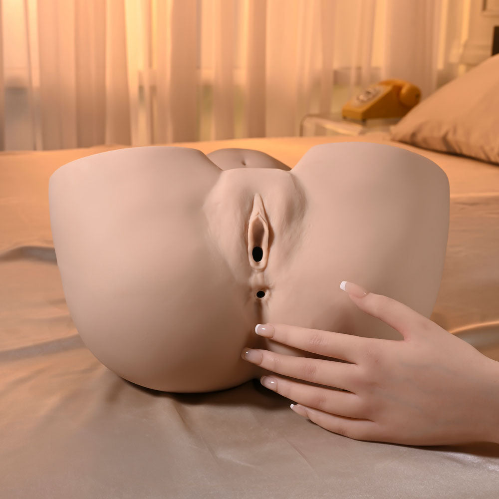 Zero Tolerance SQUIRT FOR ME XL RILEY REID - Flesh USB Rechargeable Realistic Squirting Masturbator - ZE-RS-6701-2